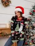 Crewneck Embroidered Knit Sweater ¨C Alpaca & Christmas Tree