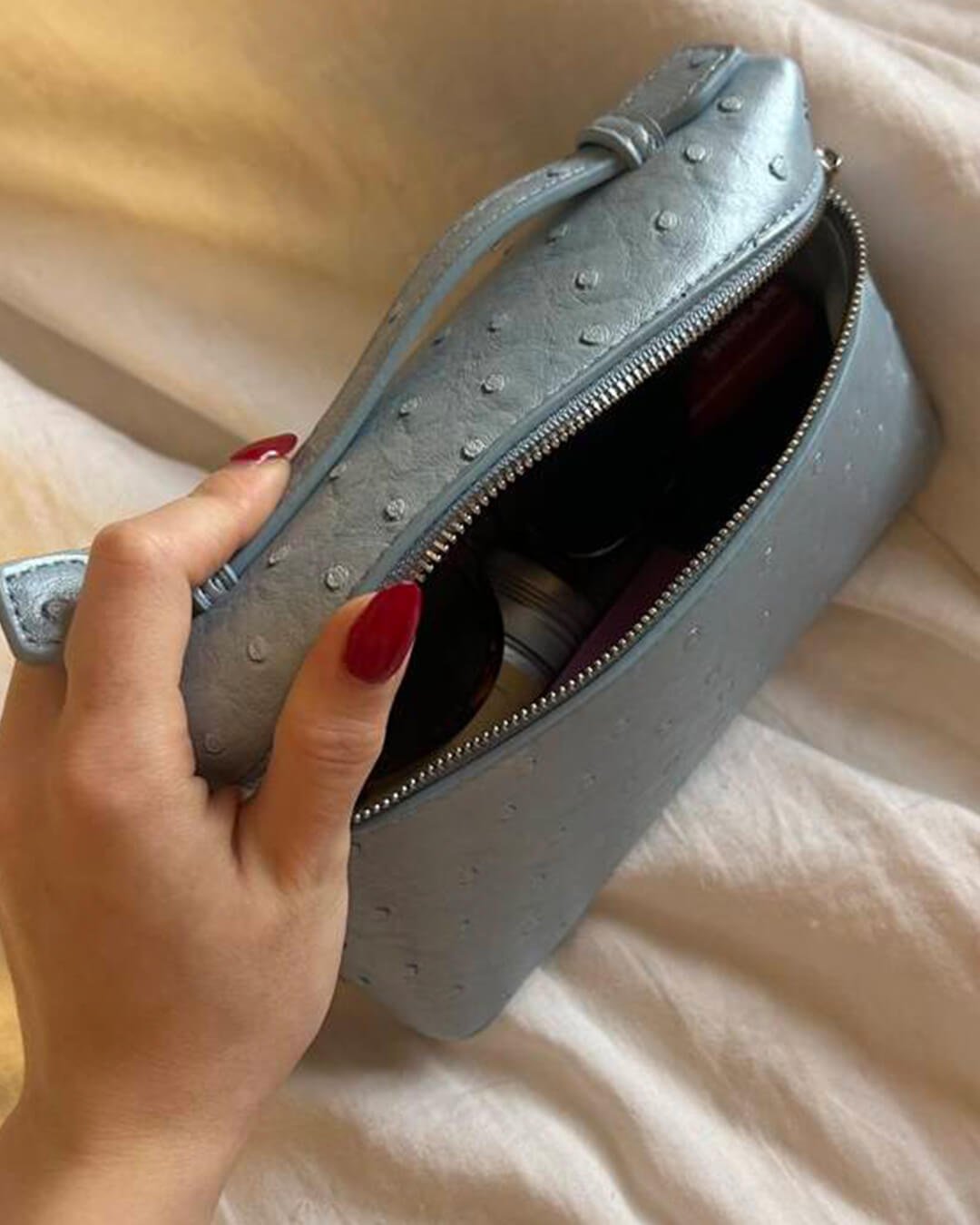 62889099c875a5484a3f55680ae694f3