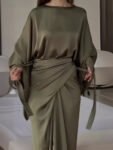 MinimalistLooseShirtAndLace-upSkirtSuit_1