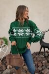 Christmas_Snowflake_cable_knit_sweater_vintage_outfit_ideas_holidays_green_and_red-02-1