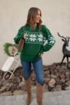 Christmas_Snowflake_cable_knit_sweater_vintage_outfit_ideas_holidays_green_and_red-02-1