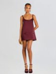 Ecommerce_Crop-25-09-15_ReillyDress_Port__0034_ECOMM_e097be6e-a8b7-4484-b56d-3e95193f8c81