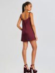 Ecommerce_Crop-25-09-15_ReillyDress_Port__0034_ECOMM_e097be6e-a8b7-4484-b56d-3e95193f8c81