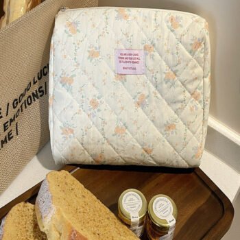 Creamy Floral Makeup Bag