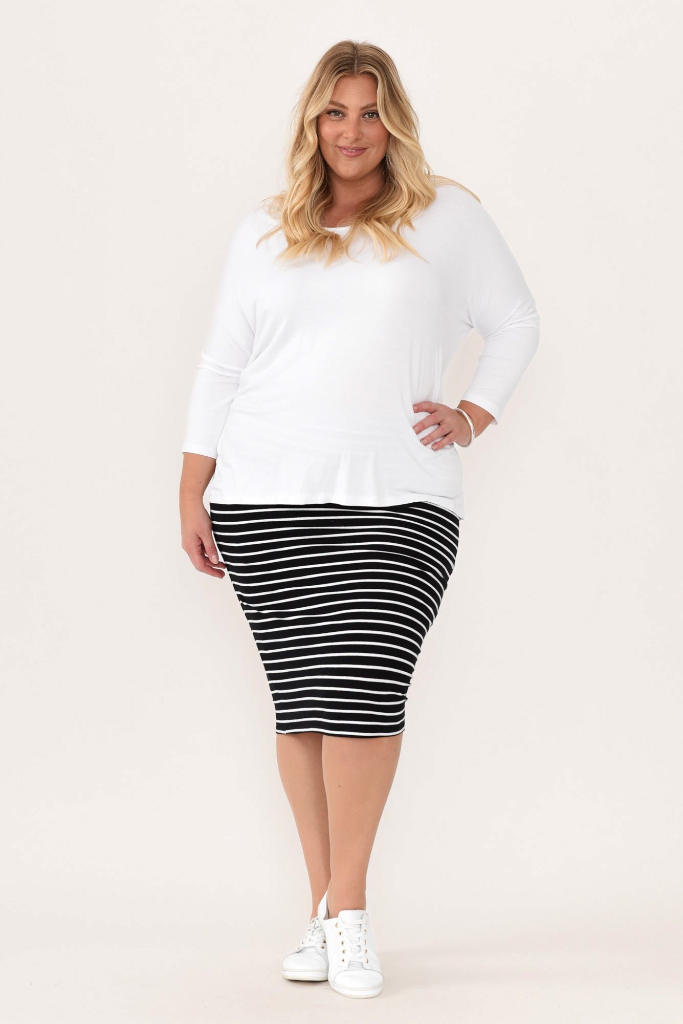 WhiteMilan34SleeveTop_6_4d2a5026-4e27-4649-9a82-d2ba9ebe4e05