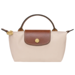 Elan_Bag_Keychain_Beautiful_Background_76924787-b510-476c-b7a2-be81f399a4ff