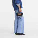 Elan_Bag_Keychain_Beautiful_Background_76924787-b510-476c-b7a2-be81f399a4ff