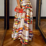 20250731_1050_VestidoColoridoElegante_remix_01k1gf3qt7edy9a4kqy1kh9nnk