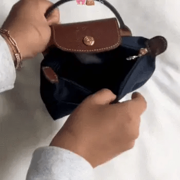 longchamp_1_7f23f07a-fb17-46a6-979f-941133c3eec4